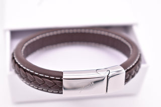 Parisi Armband - Geflochtenes Braunes Lederarmband - Edelstahlverschluss - Damen - Herren - Inkl. Weiße Schmuckschachtel